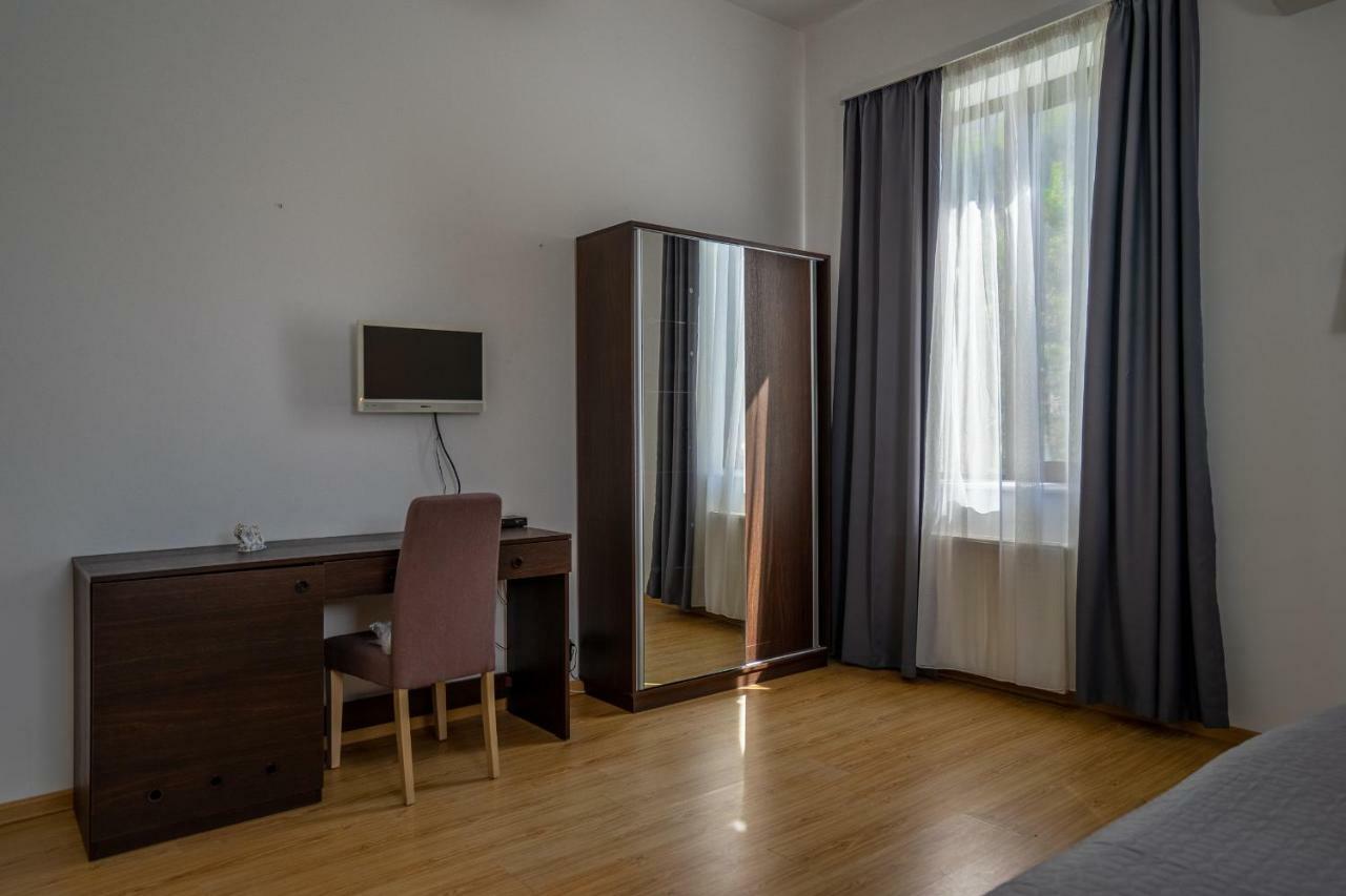 Vera View Hotel Tbilisi Zewnętrze zdjęcie